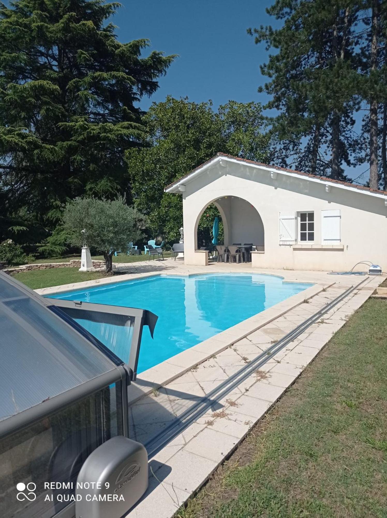 La Maison Basque Sainte-Livrade-sur-Lot Luaran gambar